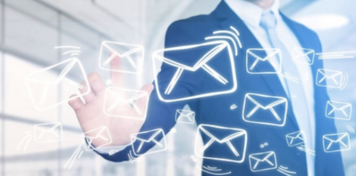 Email Perusahaan Berbasis Cloud atau Server Sendiri: Mana yang Lebih Menguntungkan untuk Bisnis Ekspor-Impor?